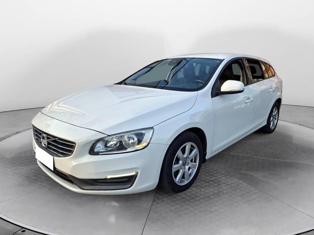 Volvo V60 2.0 D3 Momentum Geartronic Diesel Usata