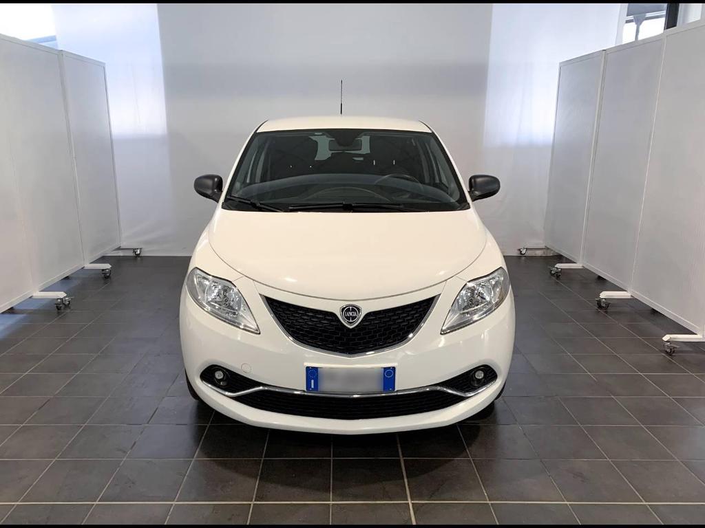 Lancia Ypsilon 1.3 Mjt Mya S&s 95cv Diesel Usata