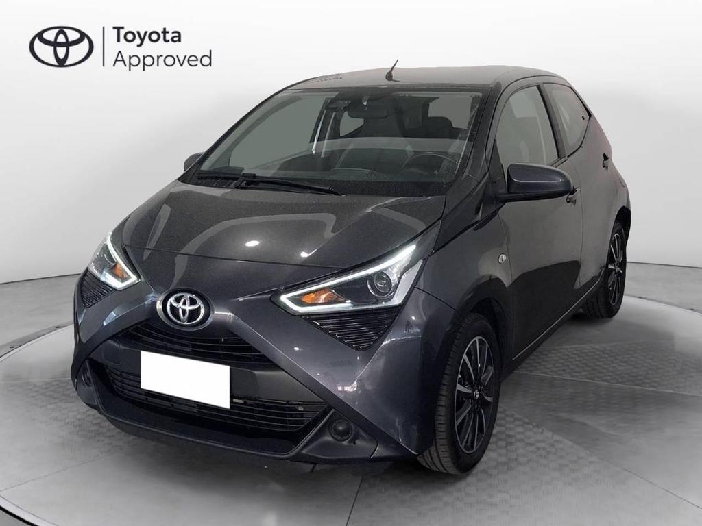 Toyota Aygo 5p 1.0 X-play M-mt 72cv Benzina Usata