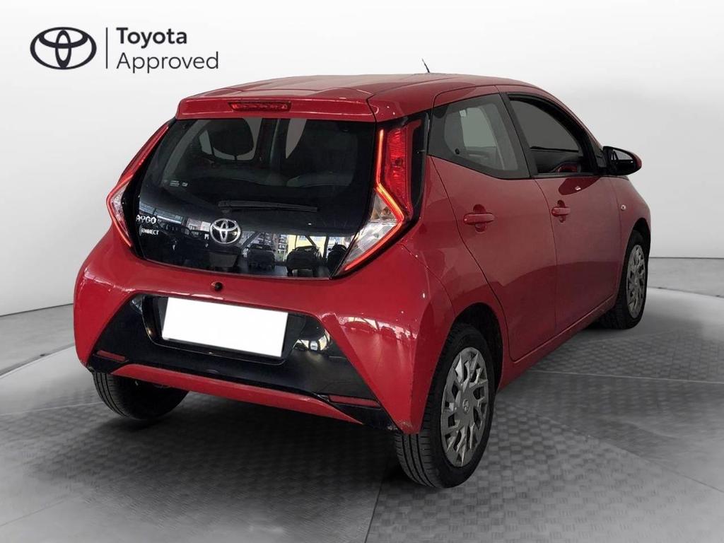 Toyota Aygo 5p 1.0 X-play 72cv Benzina Usata