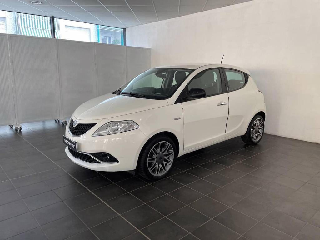 Lancia Ypsilon 1.3 Mjt Platinum S&s 95cv My16 Diesel Usata