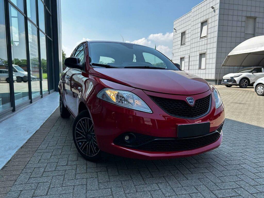 Lancia Ypsilon 1.0 Hybrid Gold S&s 70cv Ibrida Benzina Usata