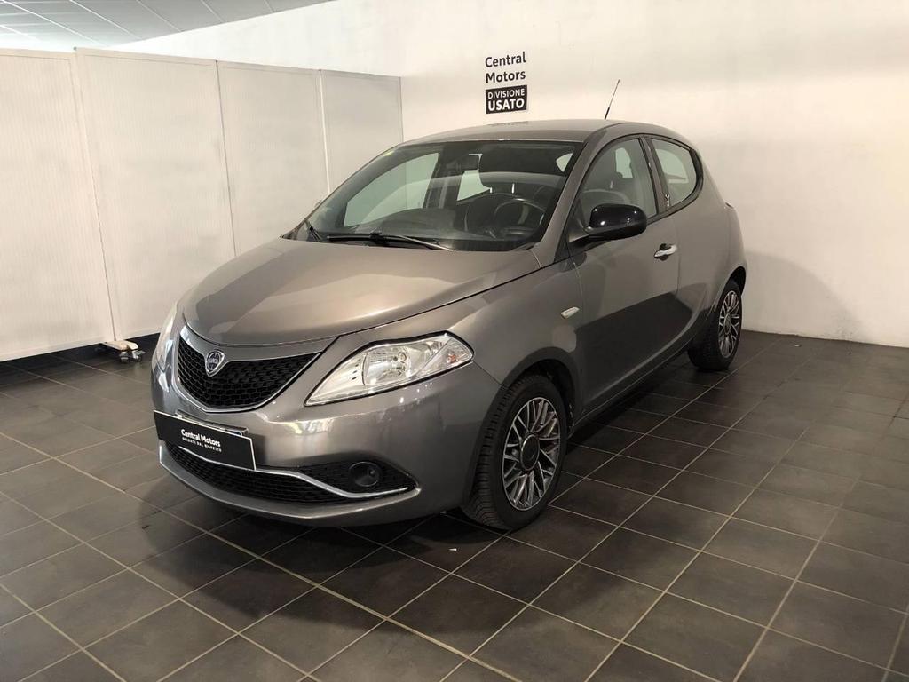 Lancia Ypsilon 1.3 Mjt Gold S&s 95cv Diesel Usata